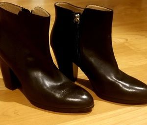 Leather Black booties size 7